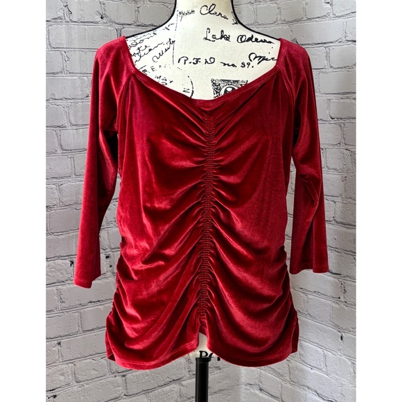 Torrid Women’s Stretch Velvet Off The Shoulder Top (Size 1) - Picture 1 of 11
